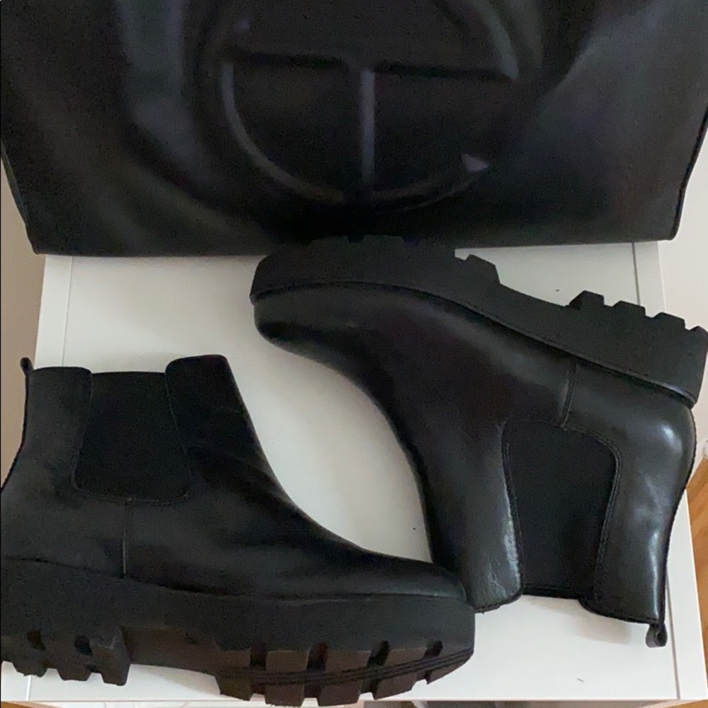 NEW STEVE MADDEN LOW BOOTS